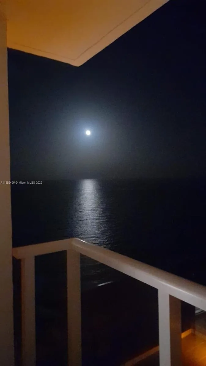 2751 S Ocean Dr #1406-S Hollywood, FL 33019