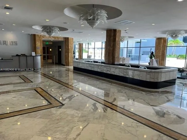 2751 S Ocean Dr #1406-S Hollywood, FL 33019