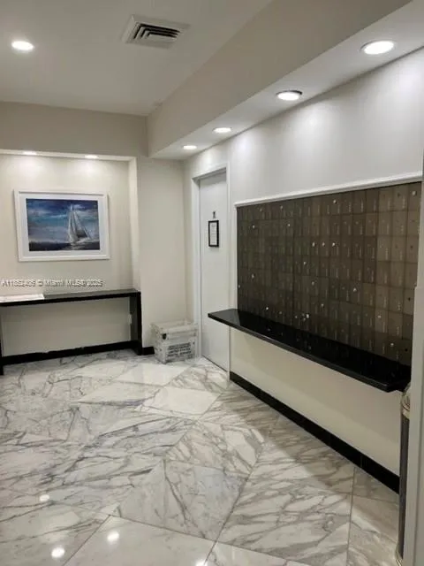 2751 S Ocean Dr #1406-S Hollywood, FL 33019