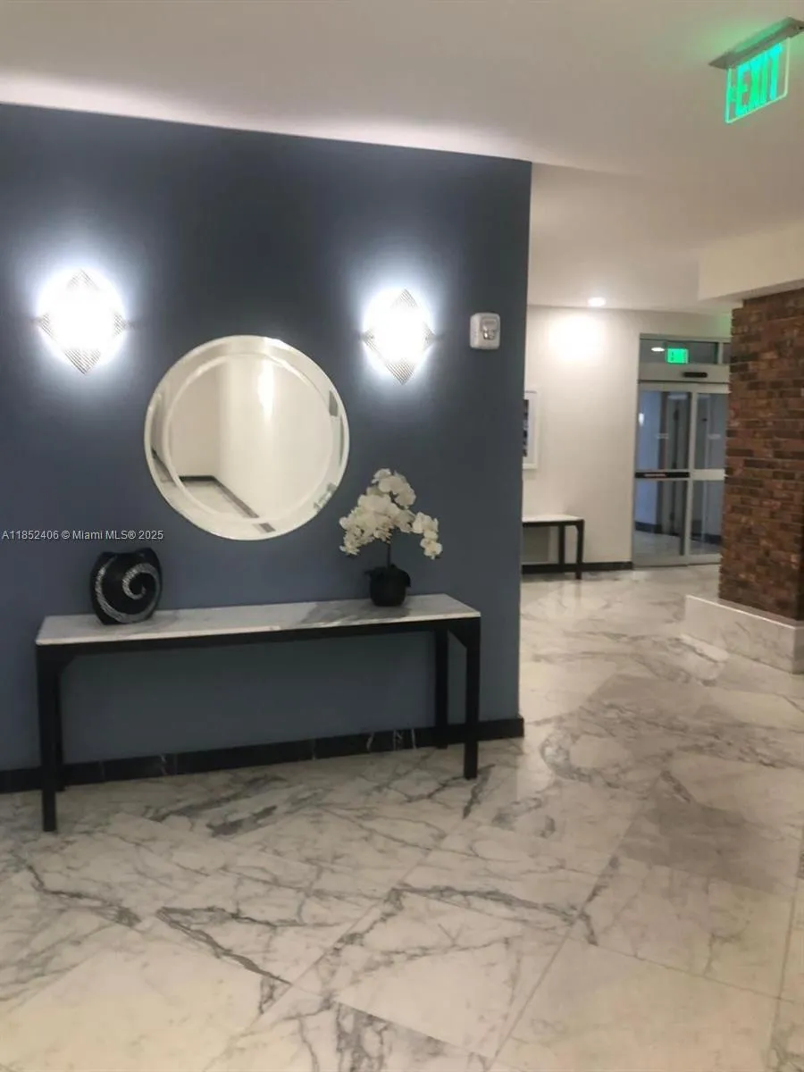 2751 S Ocean Dr #1406-S Hollywood, FL 33019