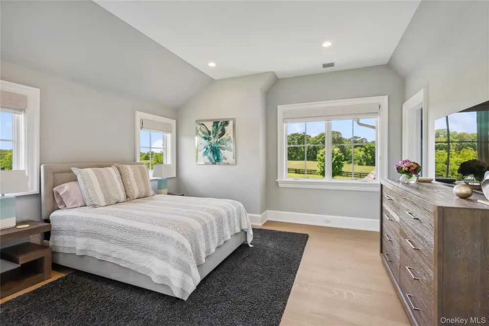 29 Wood Edge Court Water Mill, NY 11976