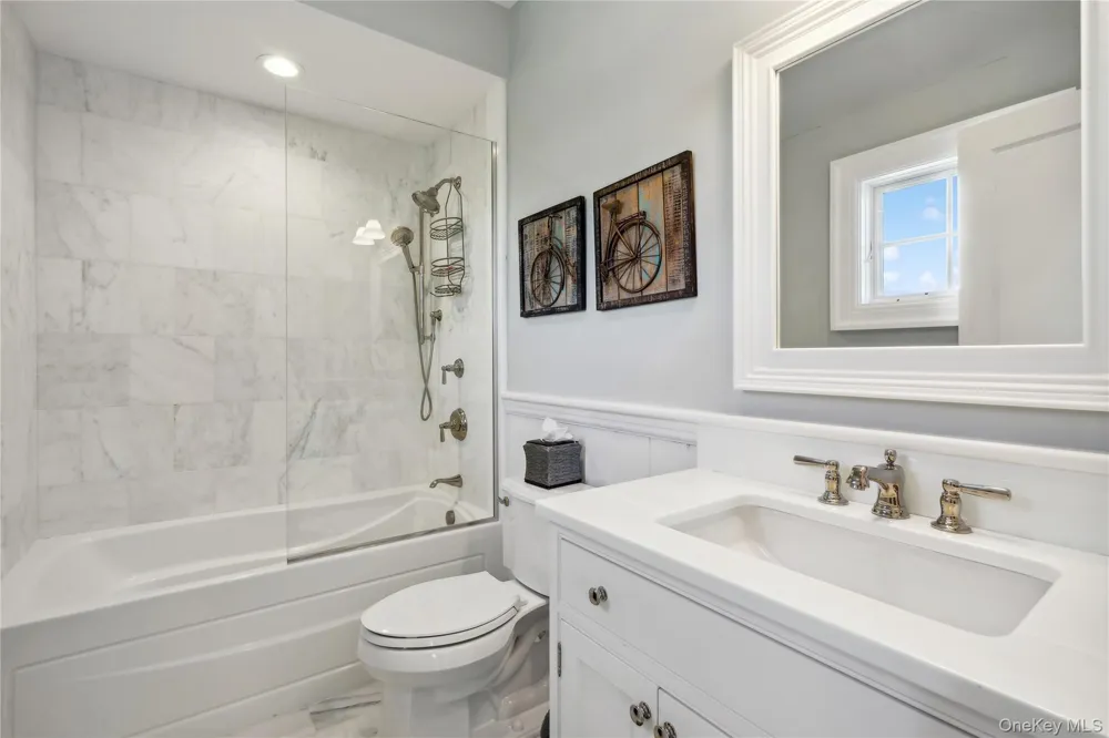 29 Wood Edge Court Water Mill, NY 11976
