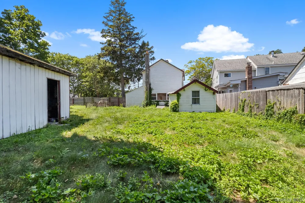 59 Irish Lane East Islip, NY 11730