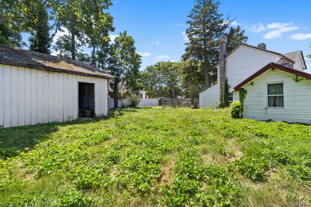 59 Irish Lane East Islip, NY 11730