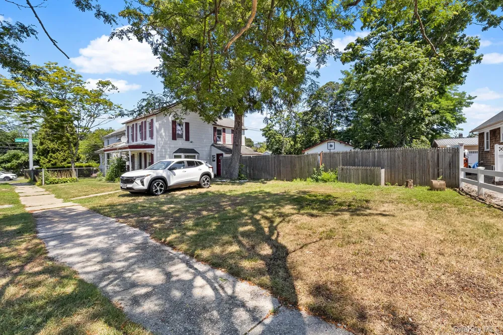 59 Irish Lane East Islip, NY 11730
