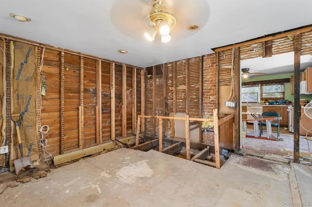 59 Irish Lane East Islip, NY 11730
