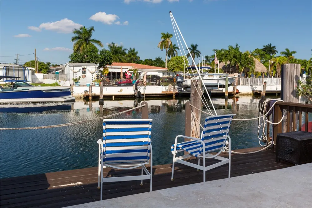 2035 NE 123rd St North Miami, FL 33181