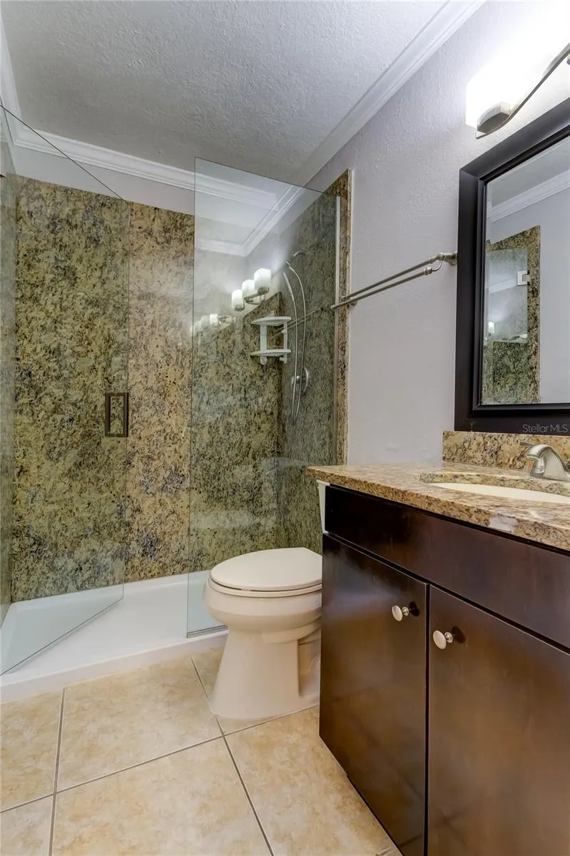 2506 ROCKY POINT DRIVE #457 Tampa, FL 33607