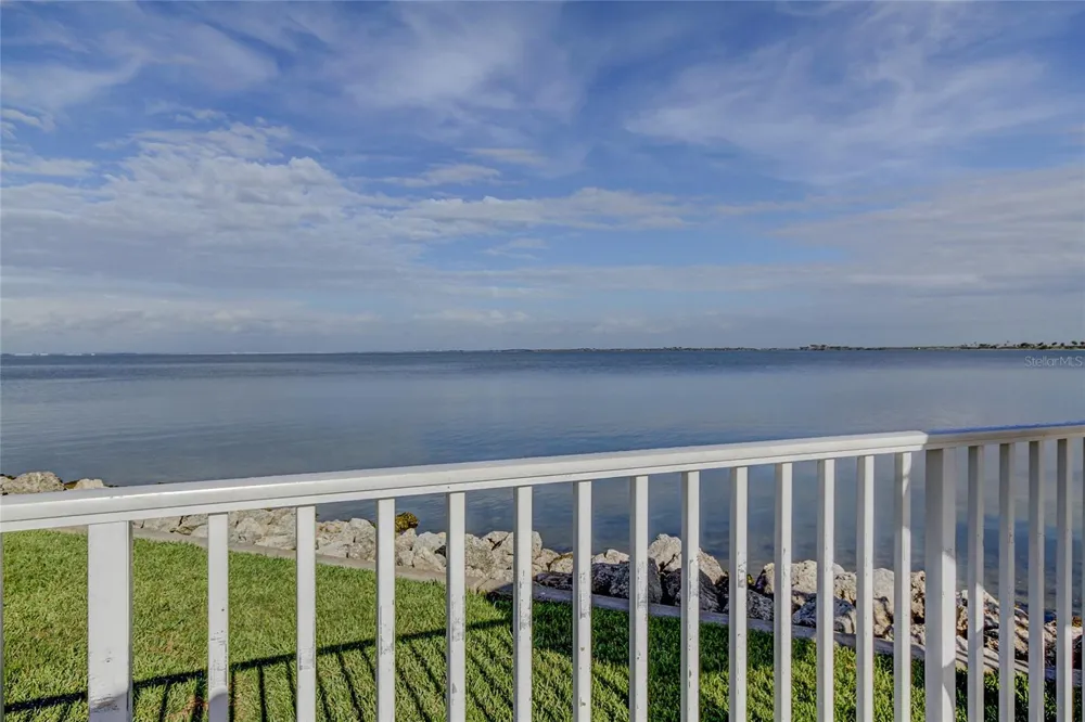 2506 ROCKY POINT DRIVE #457 Tampa, FL 33607