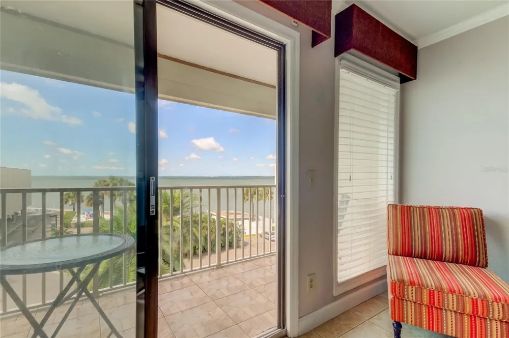 2506 ROCKY POINT DRIVE #457 Tampa, FL 33607