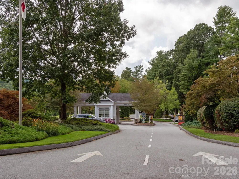 128 Pinnacle Peak Lane Flat Rock, NC 28731