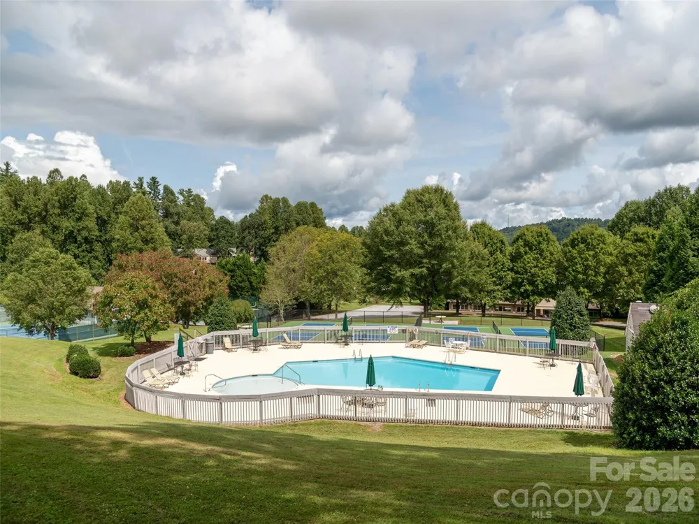 128 Pinnacle Peak Lane Flat Rock, NC 28731