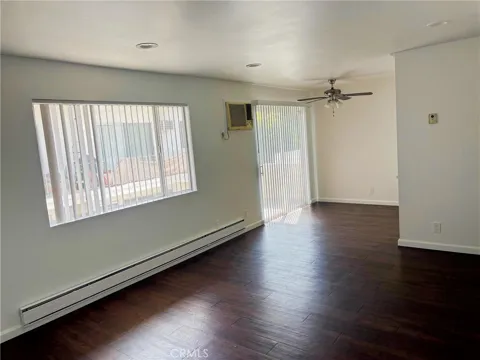 14718 Magnolia Boulevard W #7
