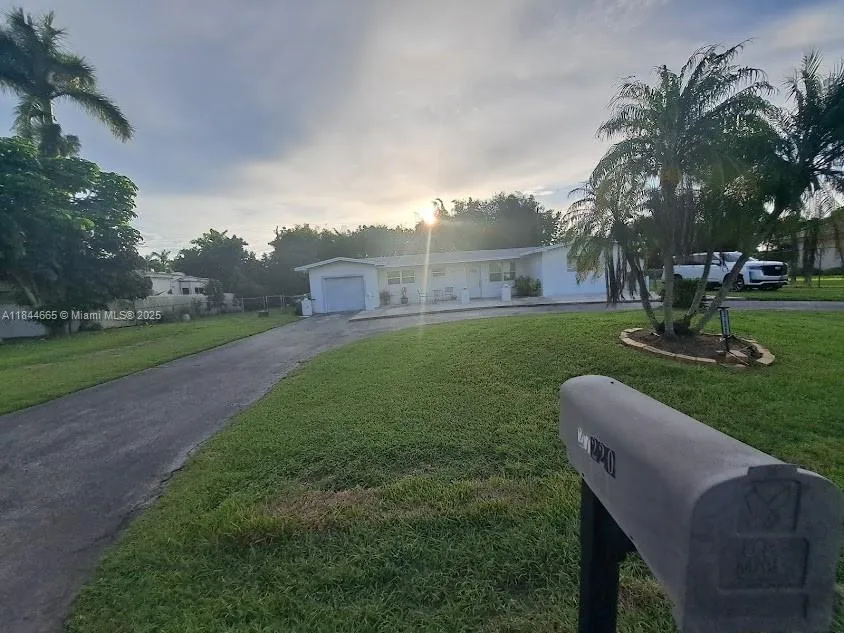 27220 SW 164th Ct Homestead, FL 33031