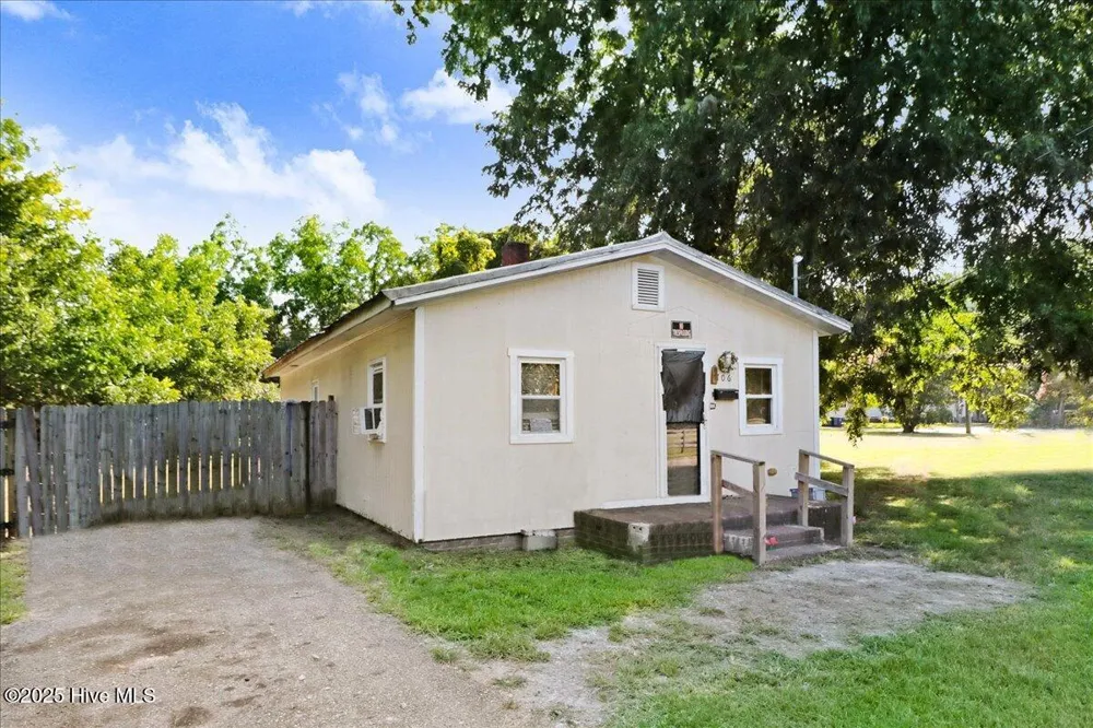 706 Caswell Street Smithfield, NC 27577