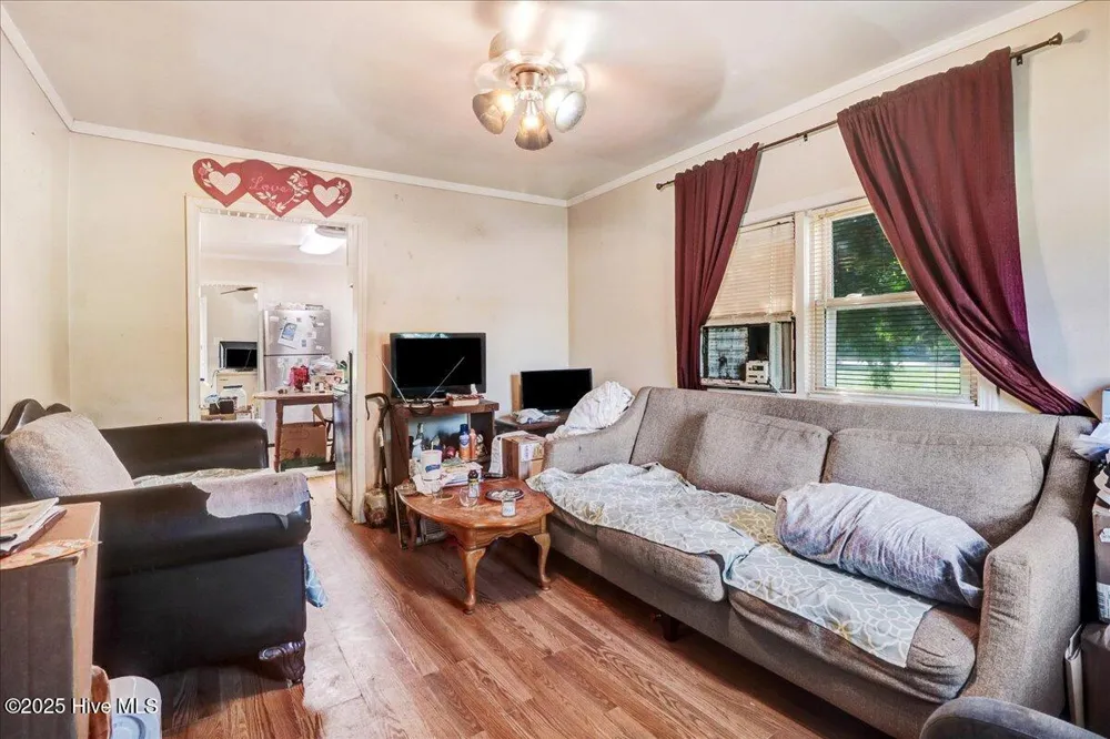 706 Caswell Street Smithfield, NC 27577