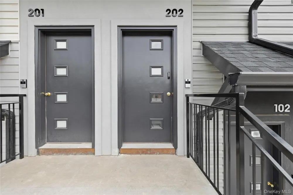15 Ridge Avenue #204 Spring Valley, NY 10977