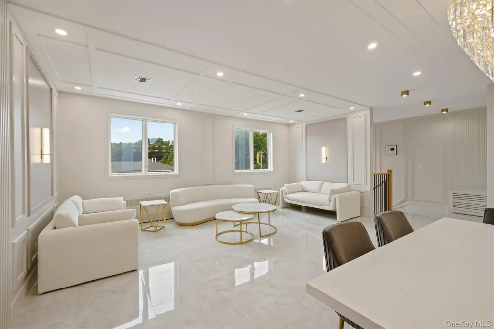 15 Ridge Avenue #204 Spring Valley, NY 10977