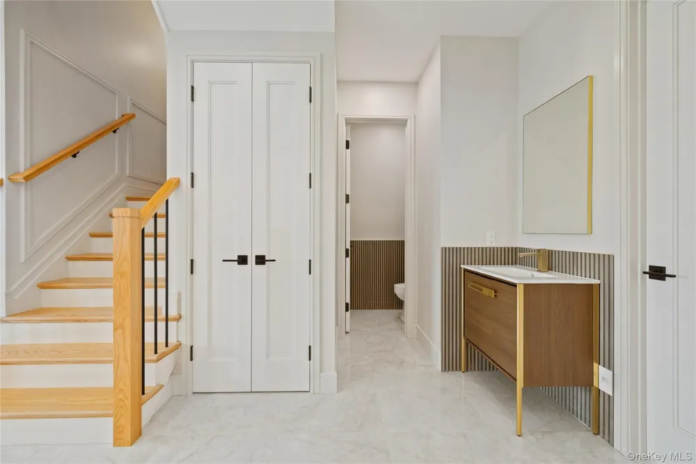 15 Ridge Avenue #204 Spring Valley, NY 10977