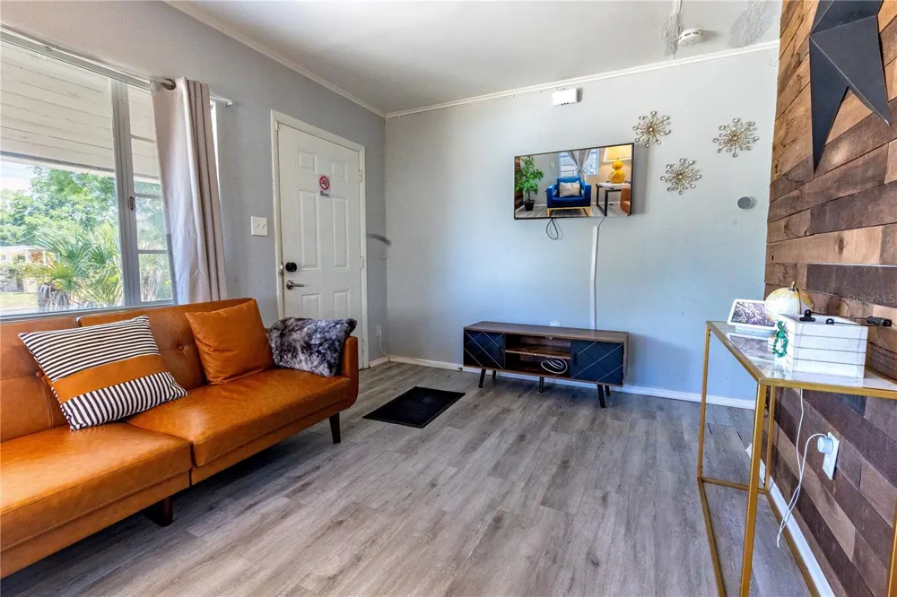 123 OCONEE STREET Lakeland, FL 33805