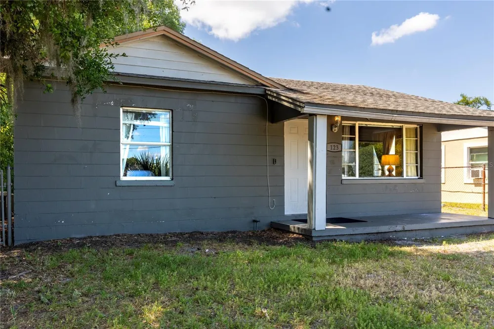 123 OCONEE STREET Lakeland, FL 33805
