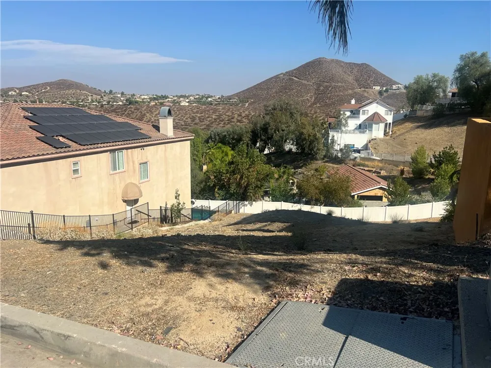 22871 Giant Fir Canyon Lake, CA 92587