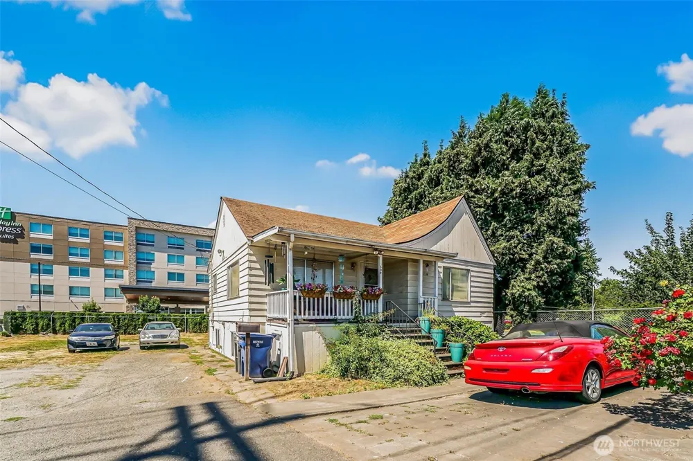 509 C STREET SW Auburn, WA 98001