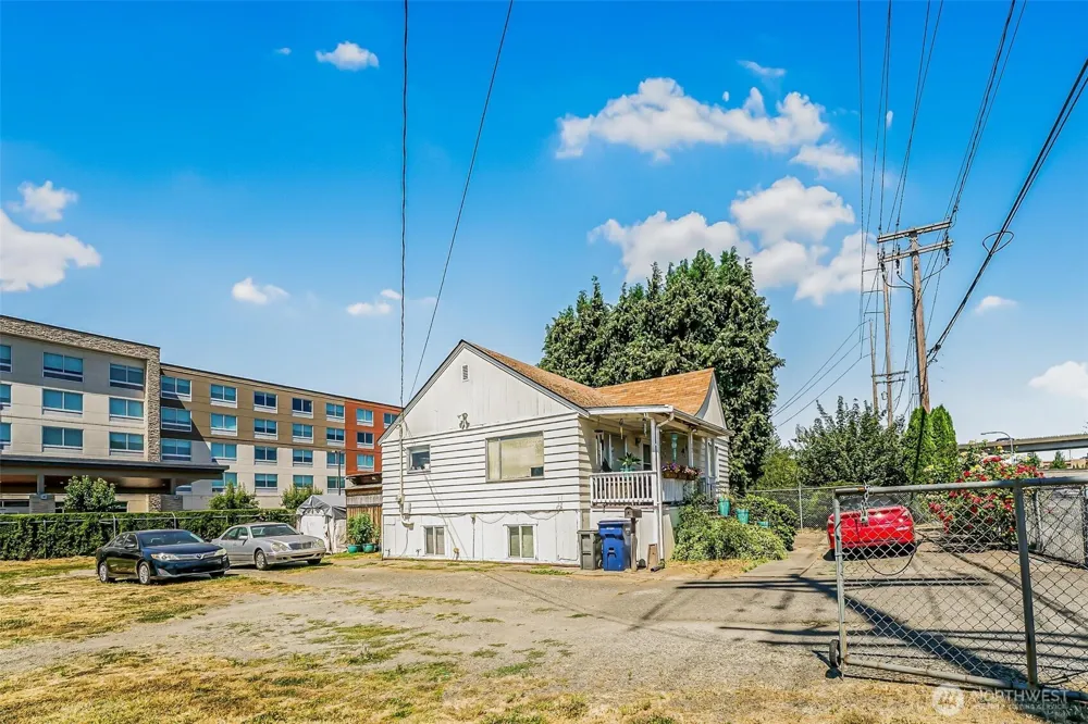 509 C STREET SW Auburn, WA 98001