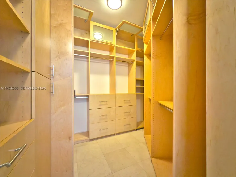 848 Brickell Key Dr #306 Miami, FL 33131