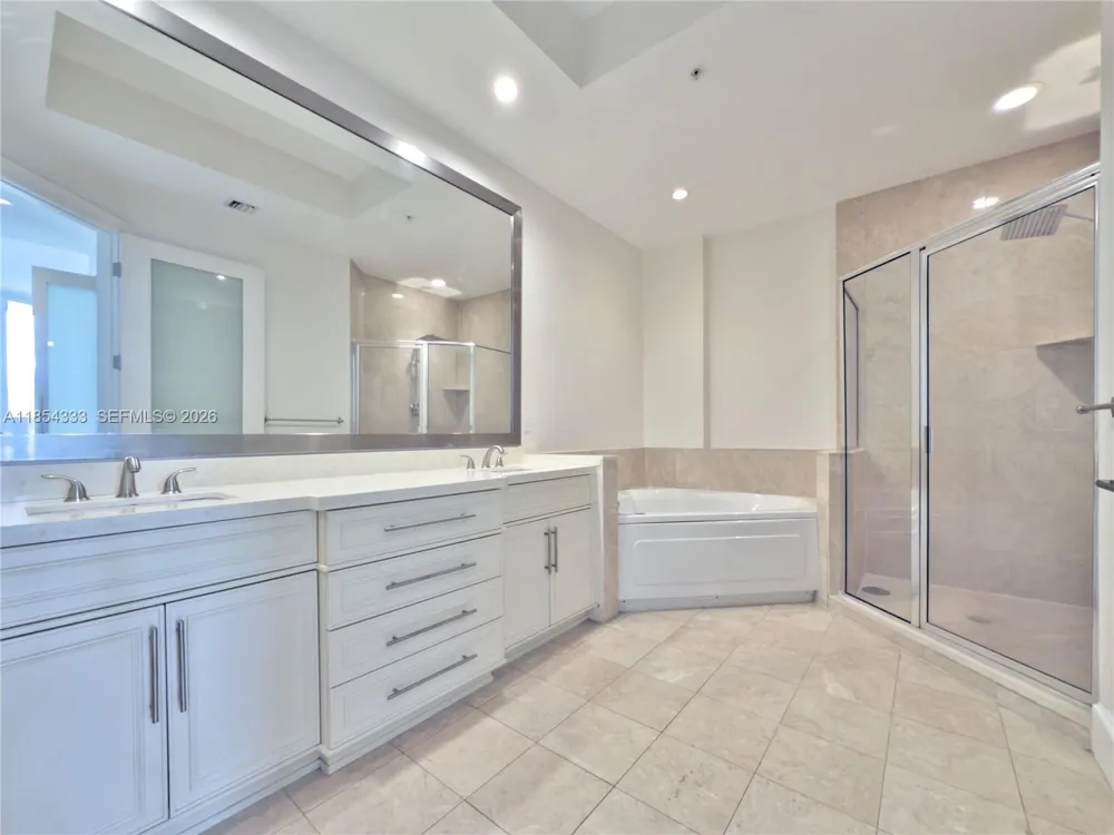 848 Brickell Key Dr #306 Miami, FL 33131