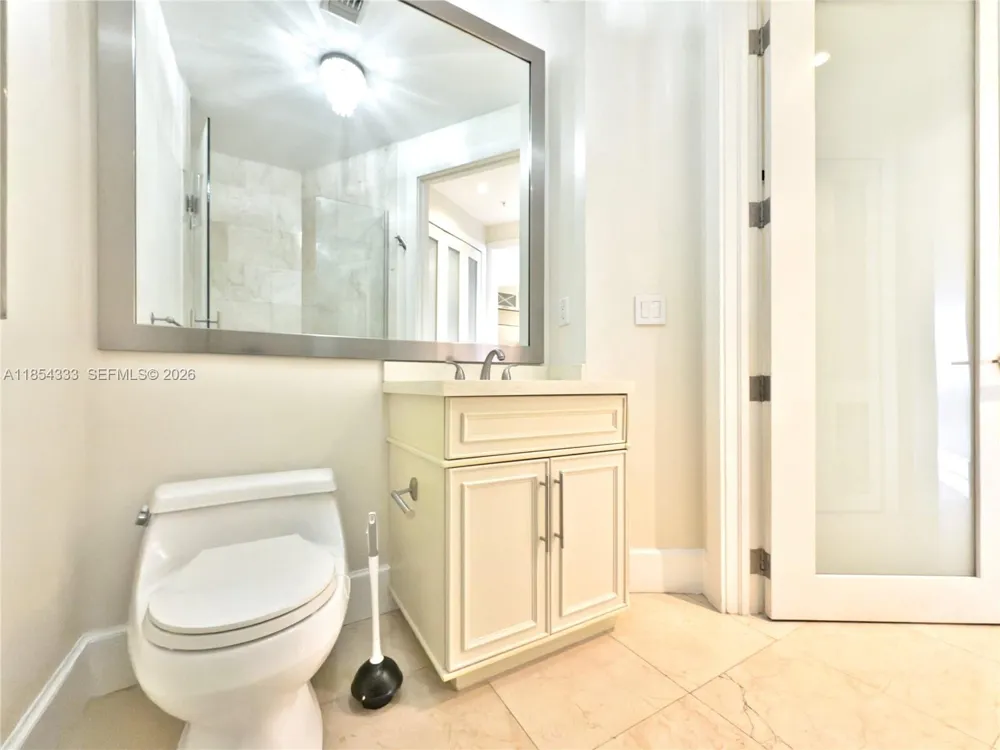 848 Brickell Key Dr #306 Miami, FL 33131