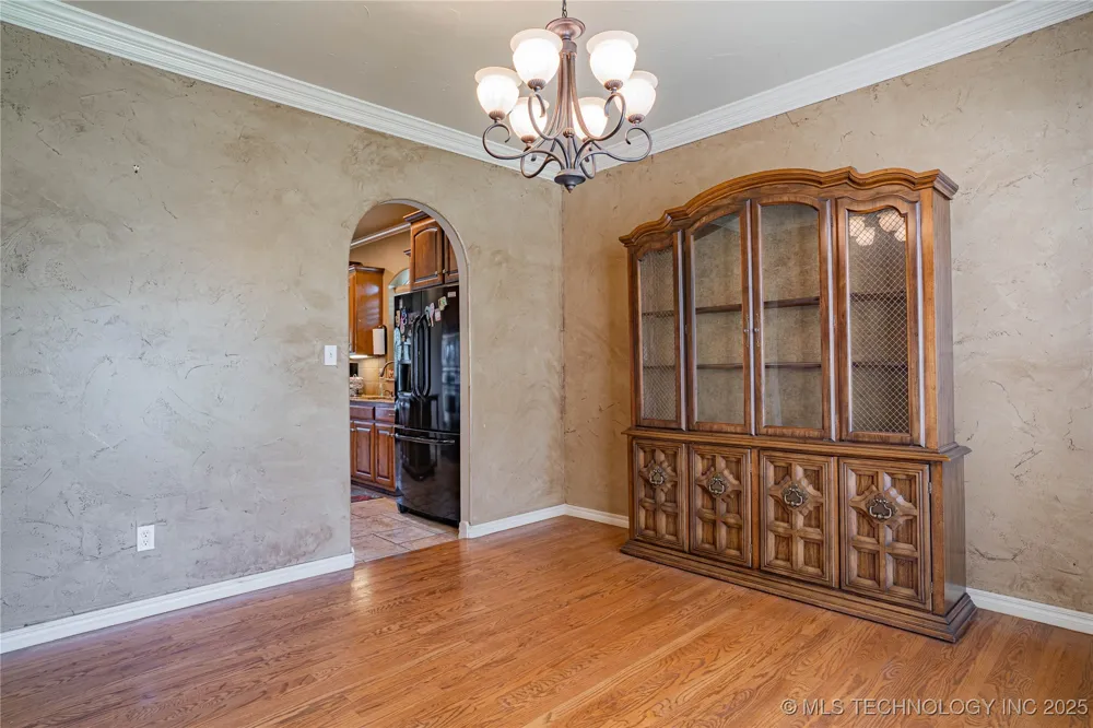 706 S Tallchief Avenue Skiatook, OK 74070
