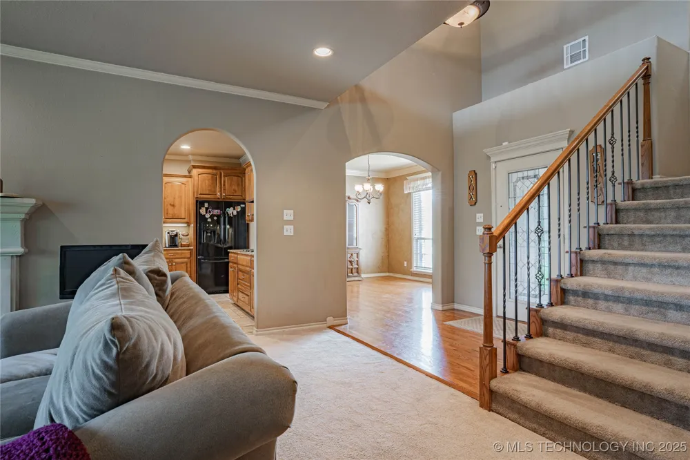 706 S Tallchief Avenue Skiatook, OK 74070