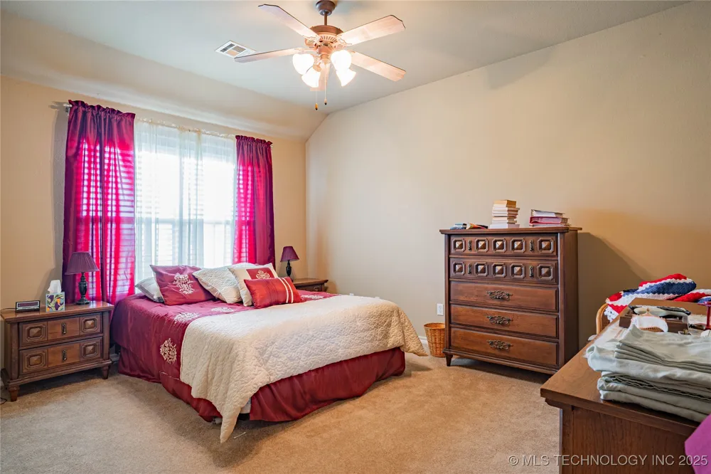 706 S Tallchief Avenue Skiatook, OK 74070
