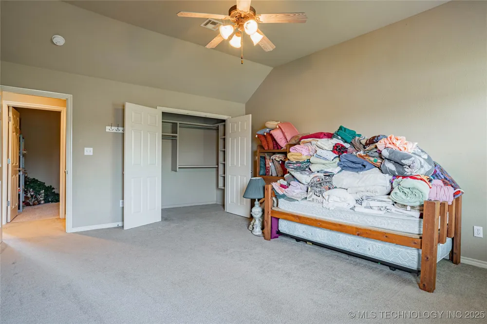 706 S Tallchief Avenue Skiatook, OK 74070