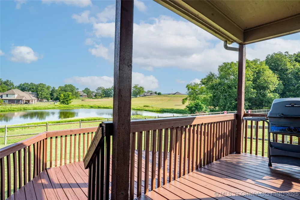 706 S Tallchief Avenue Skiatook, OK 74070