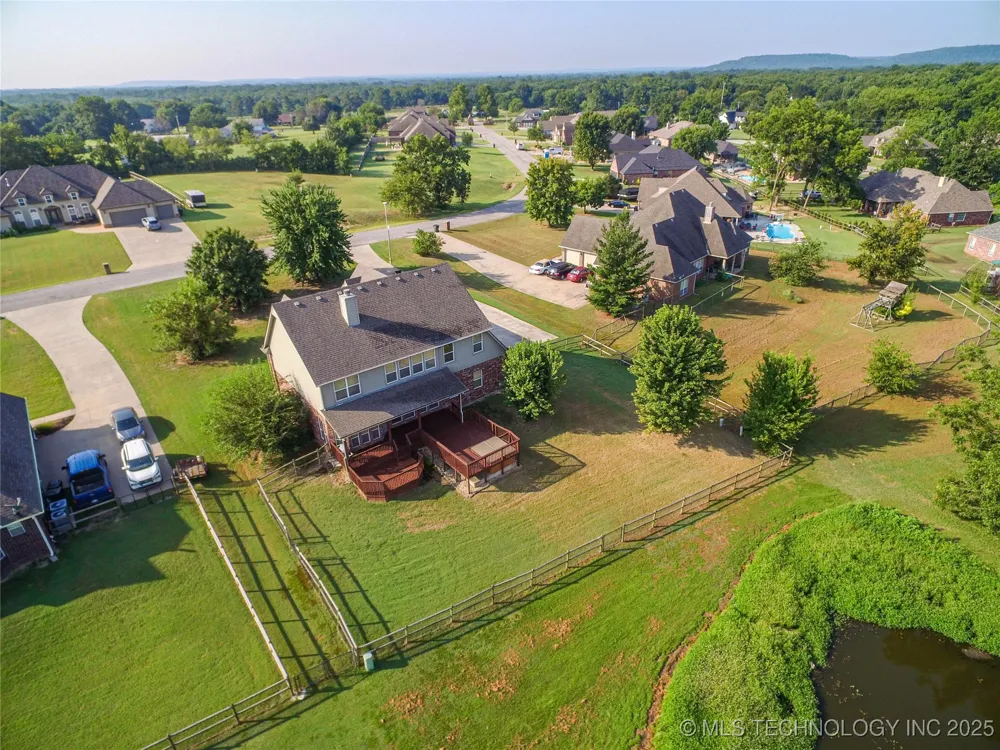 706 S Tallchief Avenue Skiatook, OK 74070