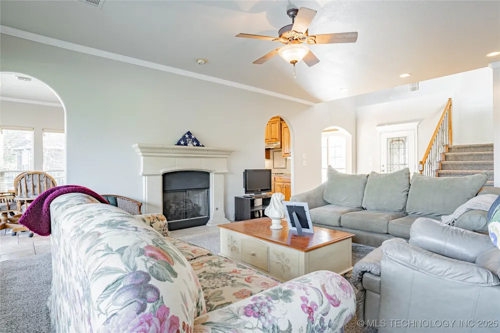706 S Tallchief Avenue Skiatook, OK 74070