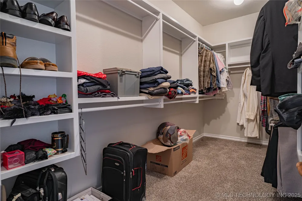 706 S Tallchief Avenue Skiatook, OK 74070