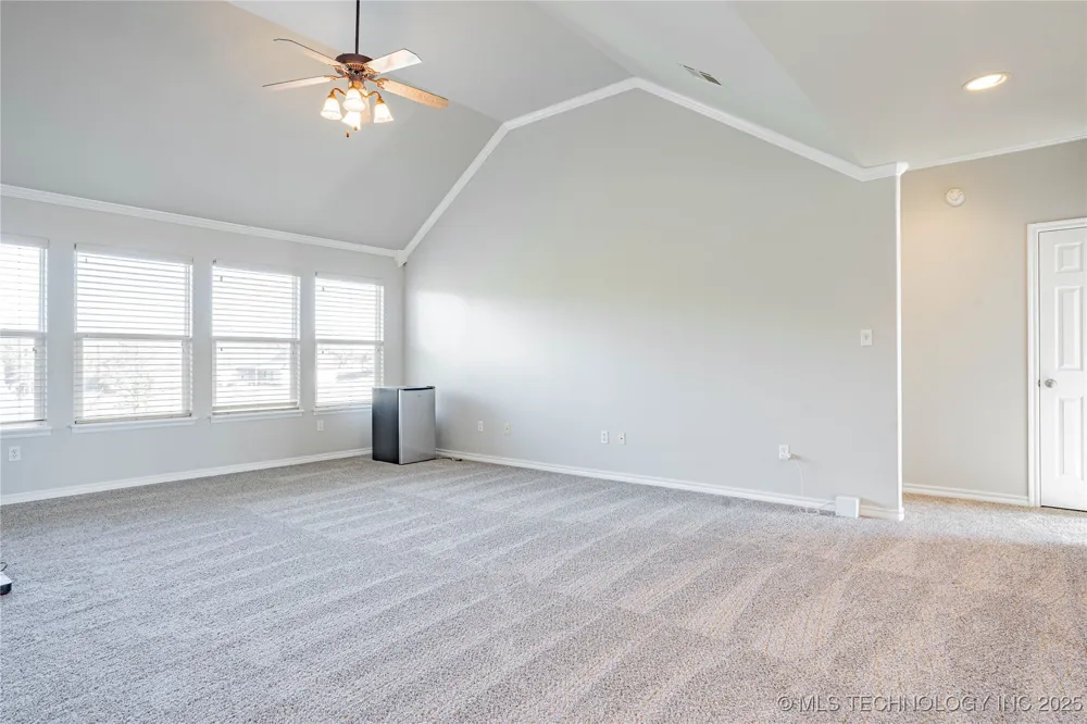 706 S Tallchief Avenue Skiatook, OK 74070