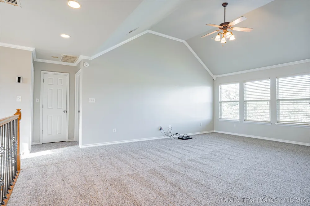 706 S Tallchief Avenue Skiatook, OK 74070