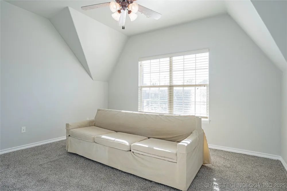 706 S Tallchief Avenue Skiatook, OK 74070