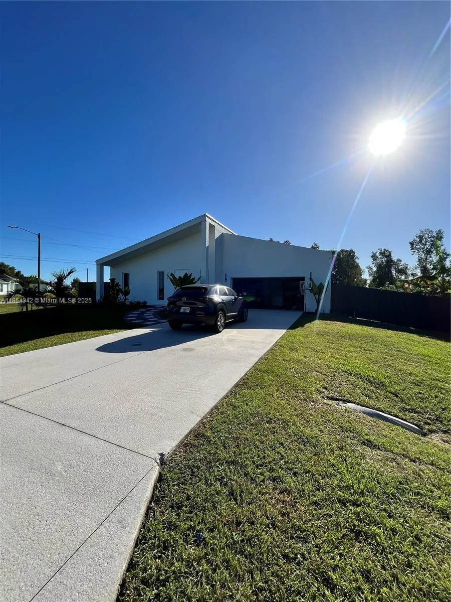 395 Pace Avenue Lehigh Acres, FL 33974