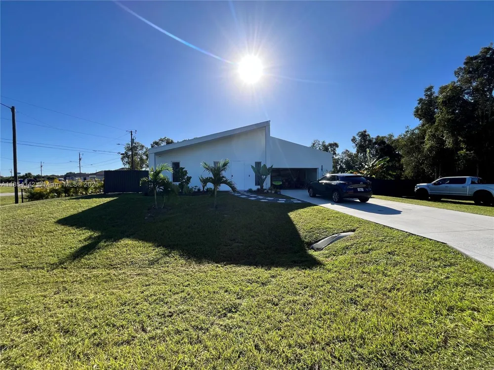 395 Pace Avenue Lehigh Acres, FL 33974