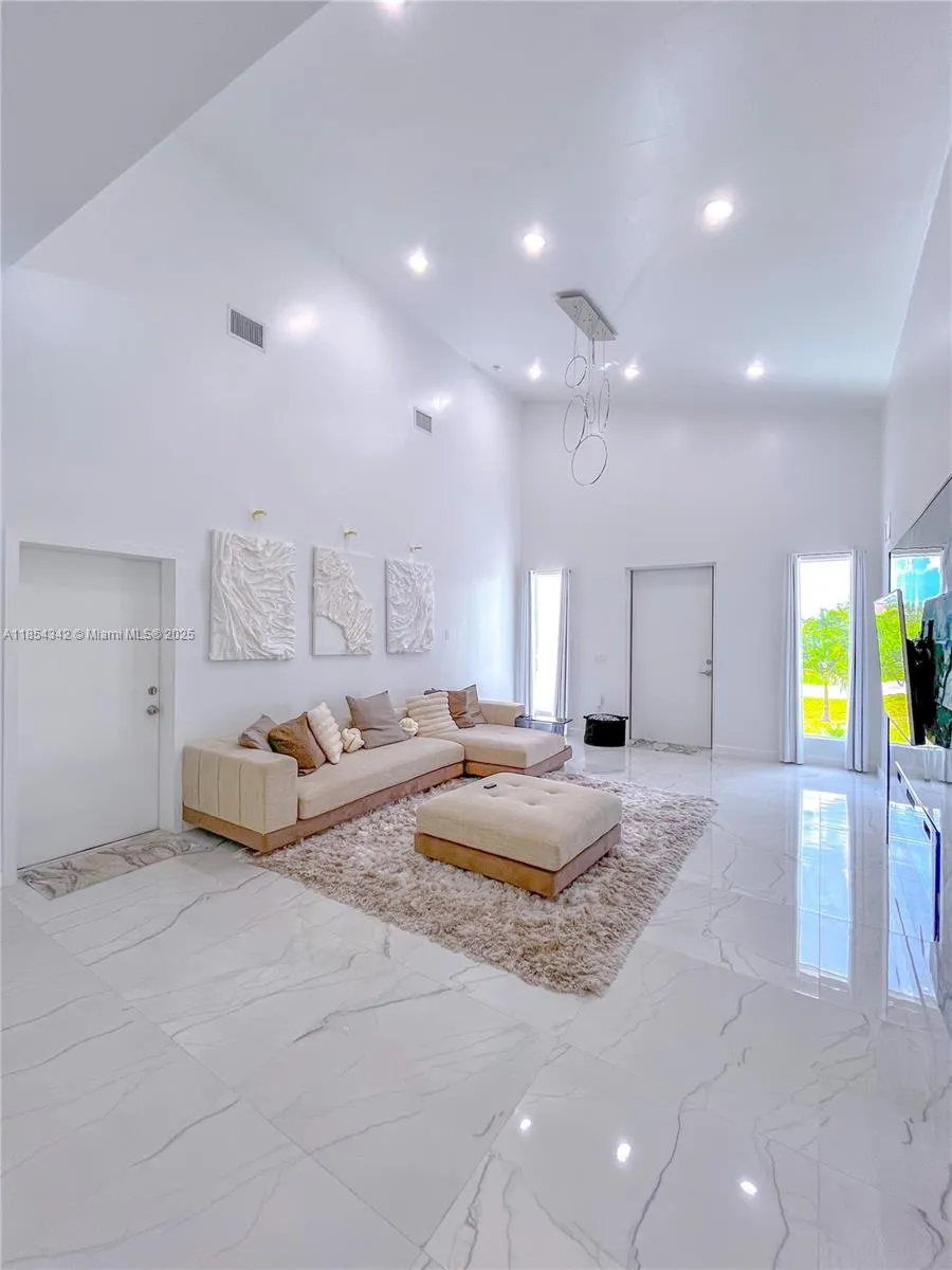 395 Pace Avenue Lehigh Acres, FL 33974