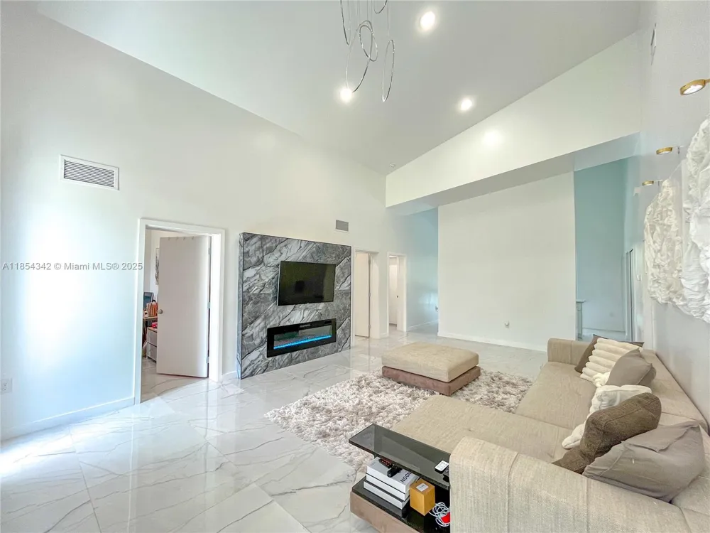 395 Pace Avenue Lehigh Acres, FL 33974