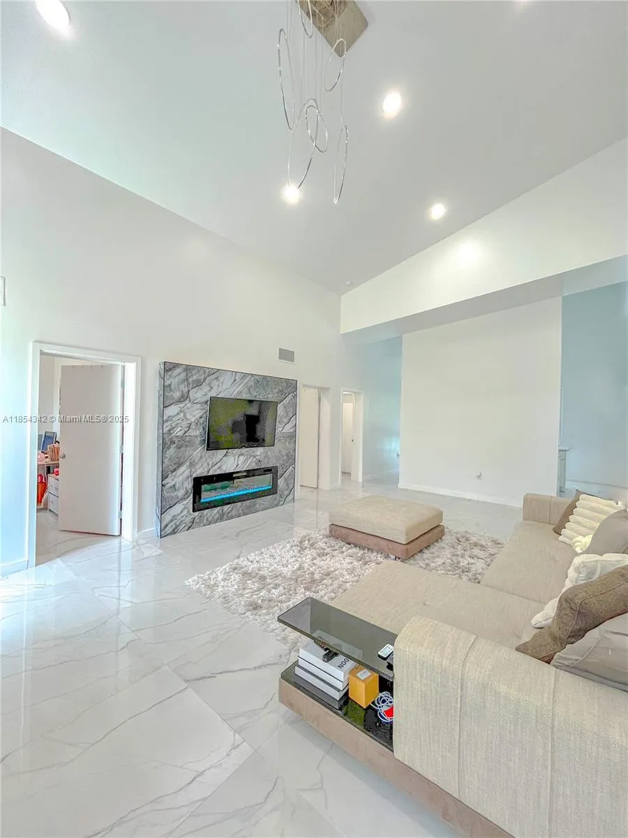 395 Pace Avenue Lehigh Acres, FL 33974