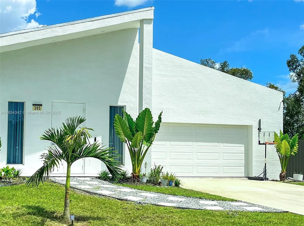395 Pace Avenue Lehigh Acres, FL 33974