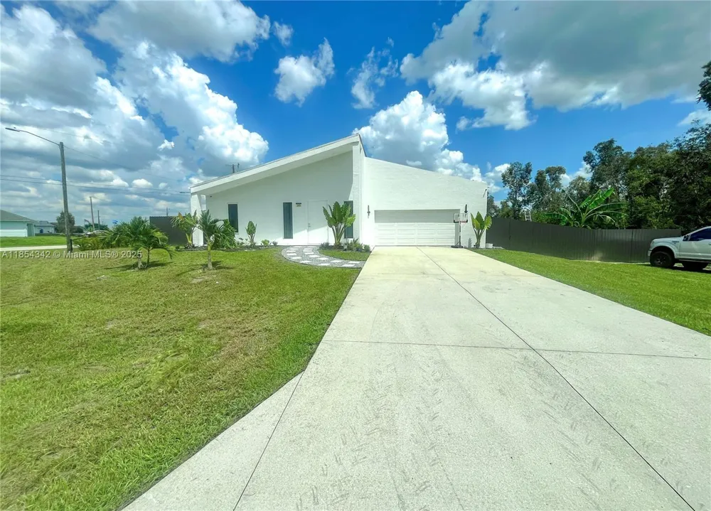 395 Pace Avenue Lehigh Acres, FL 33974