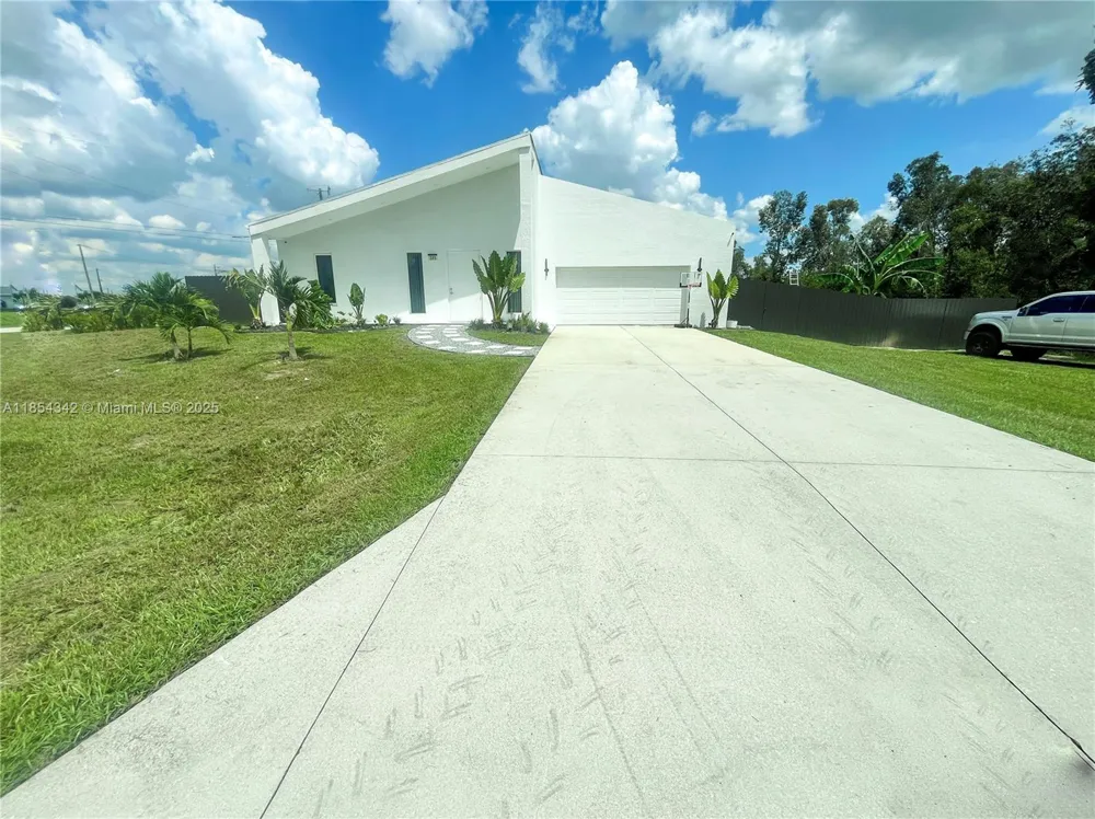 395 Pace Avenue Lehigh Acres, FL 33974